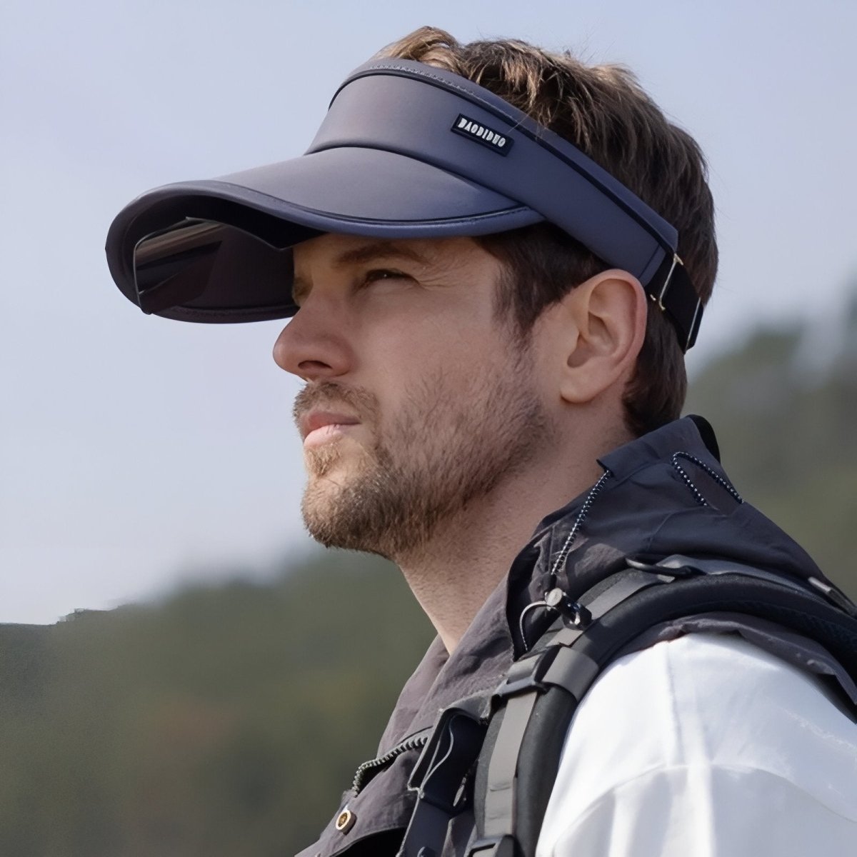 Breathable Hiking Cap with Integrated Visor and Sunglasses