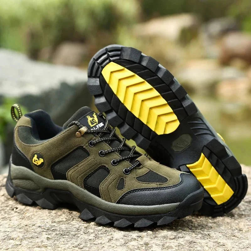 Waterproof Insulated Hiking Boots – Traction Sole