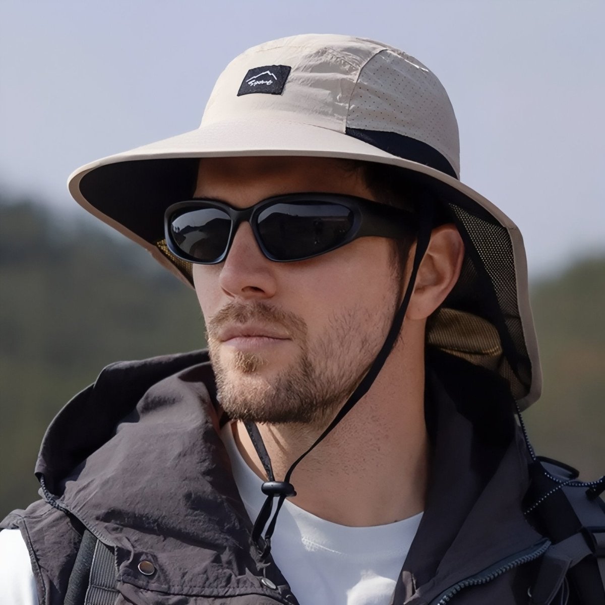 Lightweight Hiking Hat with Neck Shield